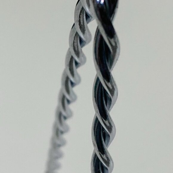 New Decorative Set 4 Silver Plate Stand Holder Twisted Metal Display Easels 6" - Picture 2 of 4